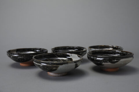 新版 【茶道具】中嶋紀義造 黒唐津茶入(共箱) 陶芸 新版 【茶道具】中嶋紀義造 黒唐津茶入(共箱) 陶芸